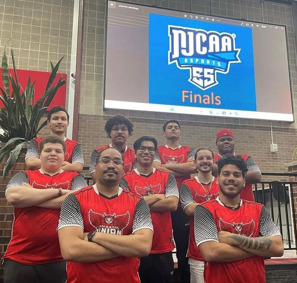 UCNJ Esports Team team photo.