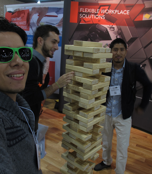 UCNJ Students playing Janga